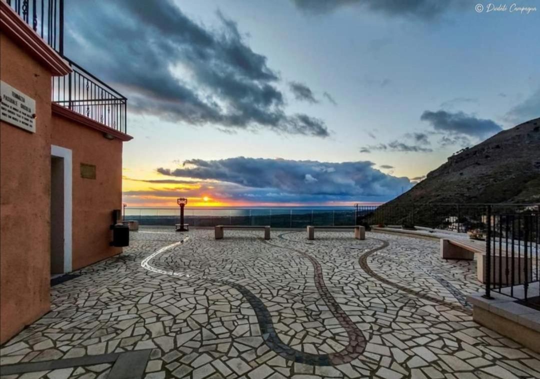 La Rocca Dei Borboni Acomodação com café da manhã Santa Domenica Talao Exterior foto
